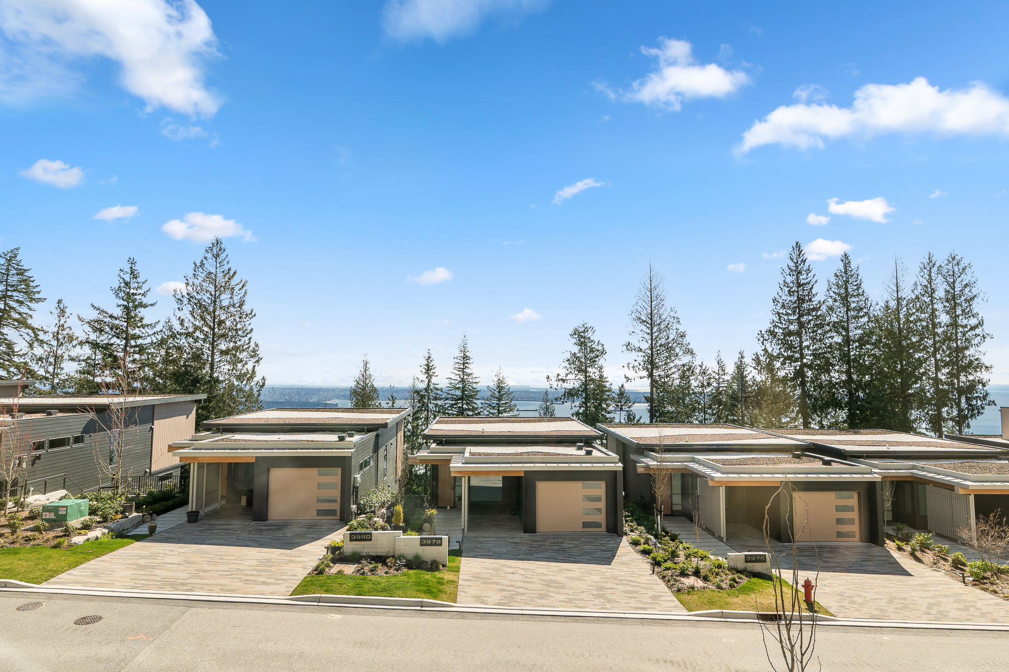 #209 – 3963 Uplands Way